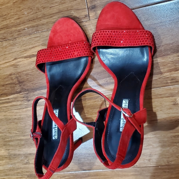 RED Charles David Dress shoe for sale. - Picture 2 of 4